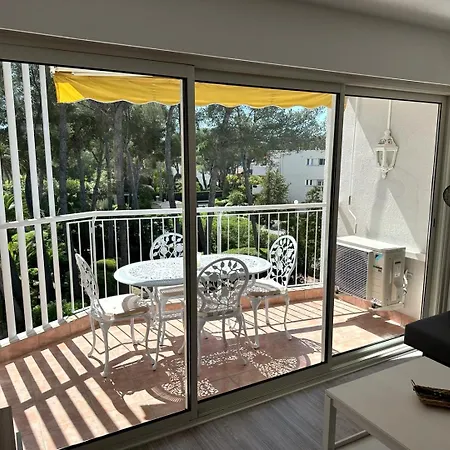 Apartment Le Boreal Bord De Avec Piscine Saint-Raphael (Var)