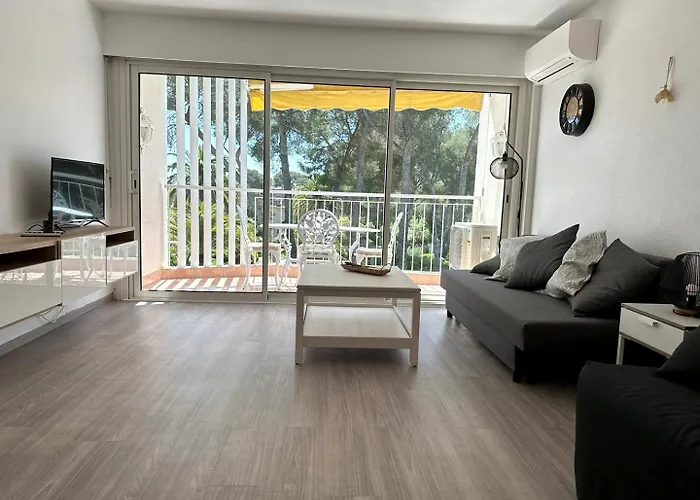 Le Boreal Bord De Avec Piscine * Saint-Raphaël